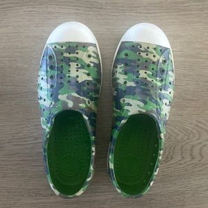 Native Shoes Kids size 2